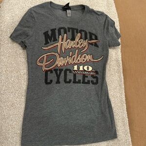 Women’s Harley Davidson shirt